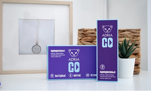 Как одевать контактные линзы видео